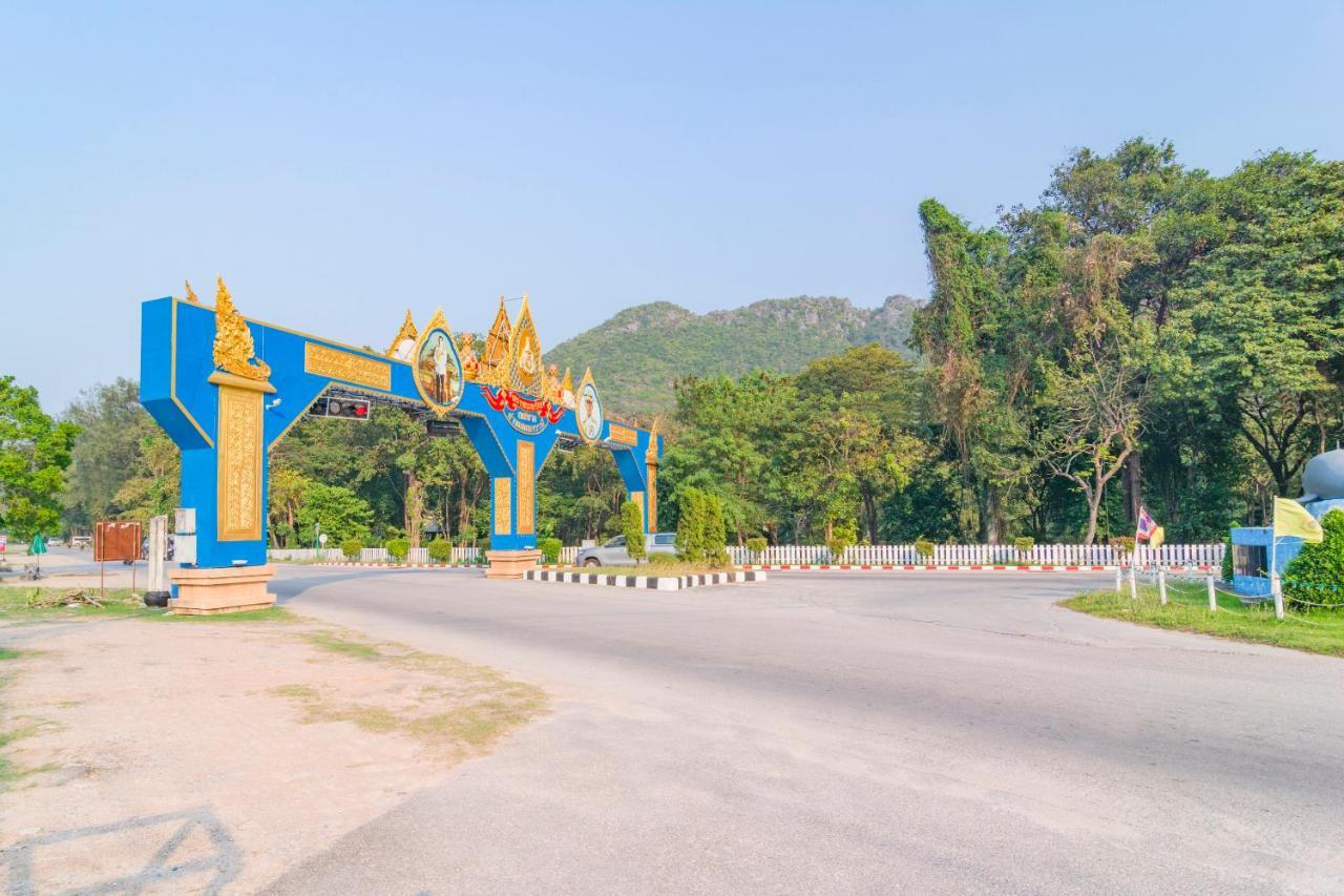 פראצ'ואפ קירי קאן Oyo 658 Peamsook Resort מראה חיצוני תמונה